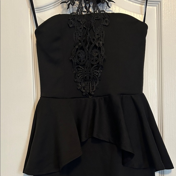 Windsor Black strapless Lace Halter detail  peplum Lace Mini Dress - Picture 4 of 15